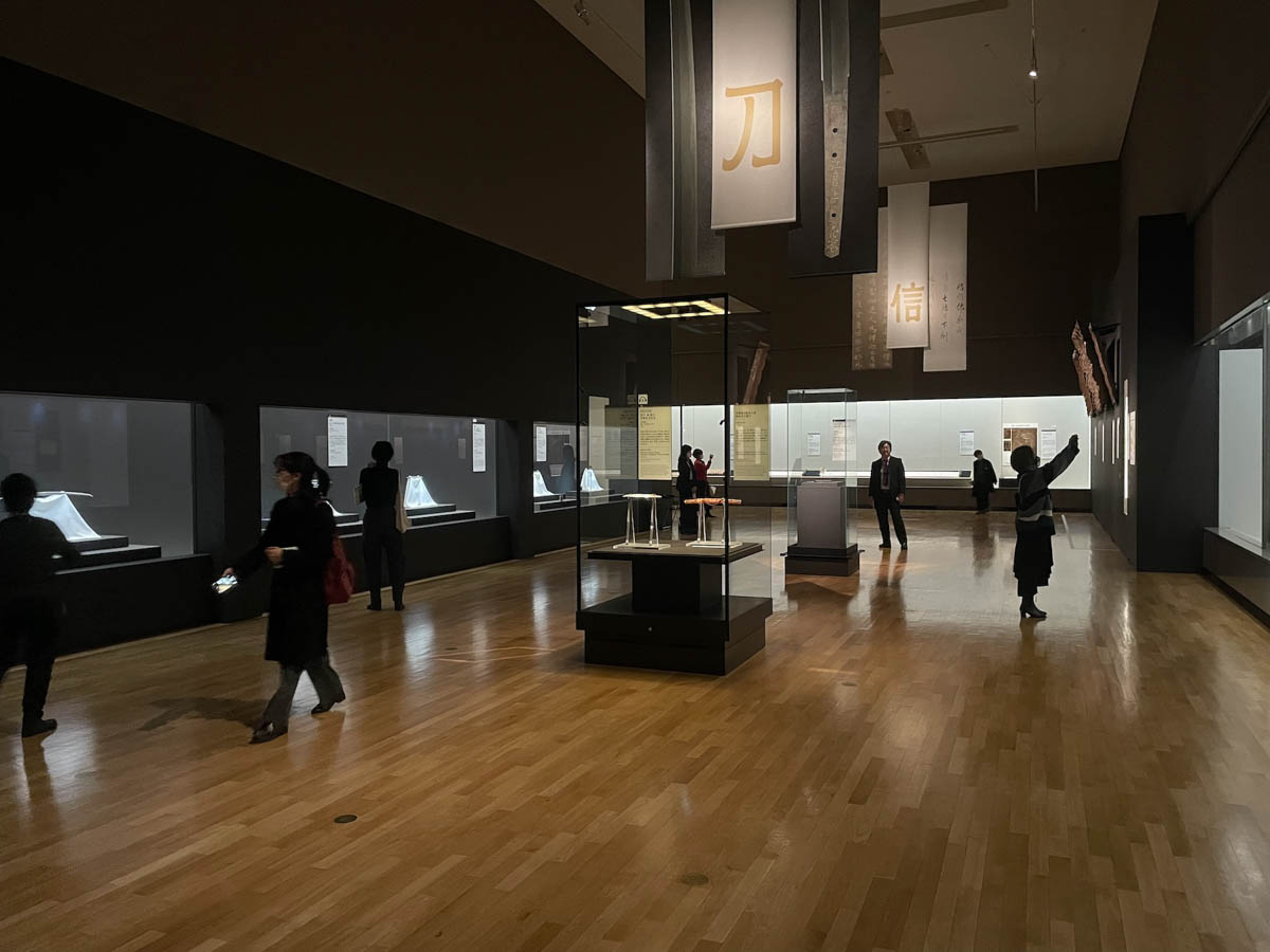 第1章「本阿弥家の家職と法華信仰」の展示風景