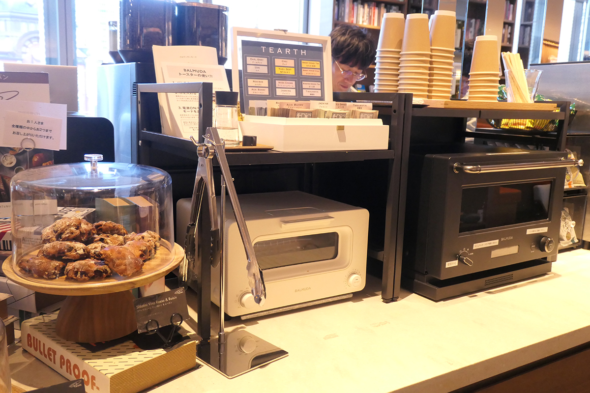 バルミューダのトースターで軽食を温められる