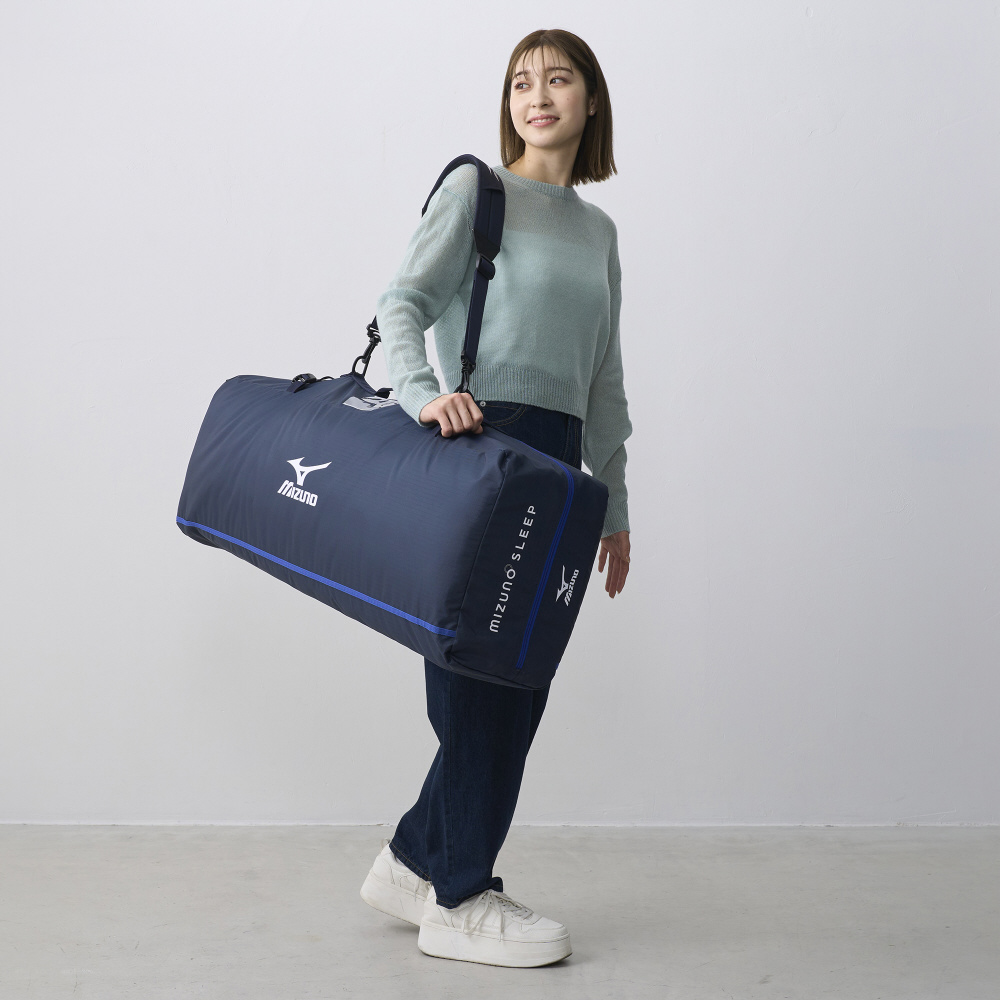 持ち運びに便利なバッグを同時発売