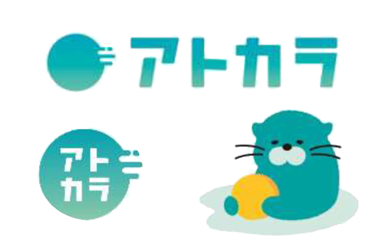 「アトカラ」サービスロゴとイメージキャラクター「アトカラッコ」