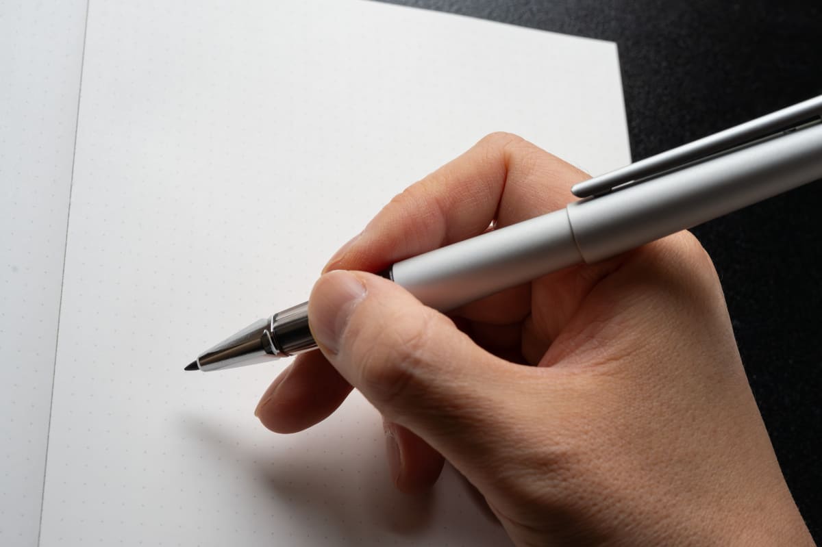 キャップを付けると重心は後ろ気味になります