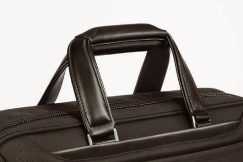 エース、人間工学を駆使した快適に持てるビジネスバッグ「EVL-4.0