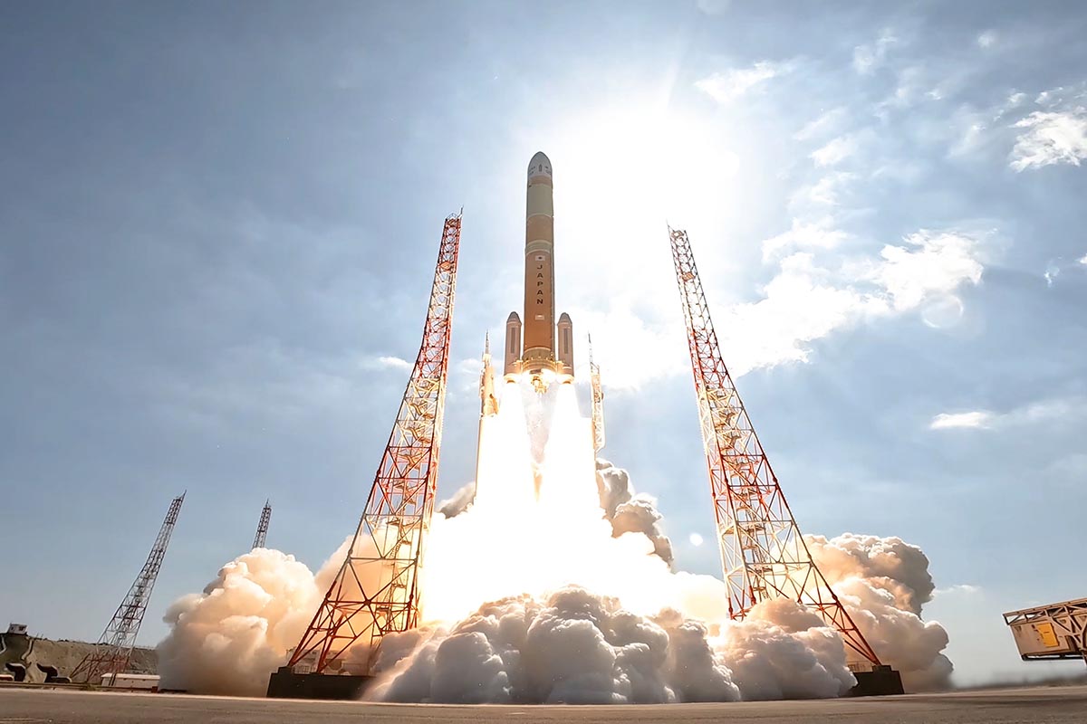 写真はH3ロケット試験機1号機(画像提供：JAXA)