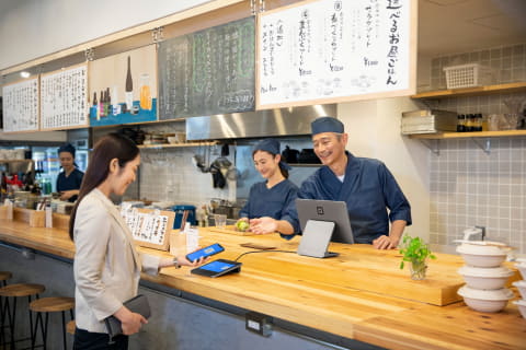 Square、2画面のハイエンドPOSレジ端末「Square レジスター