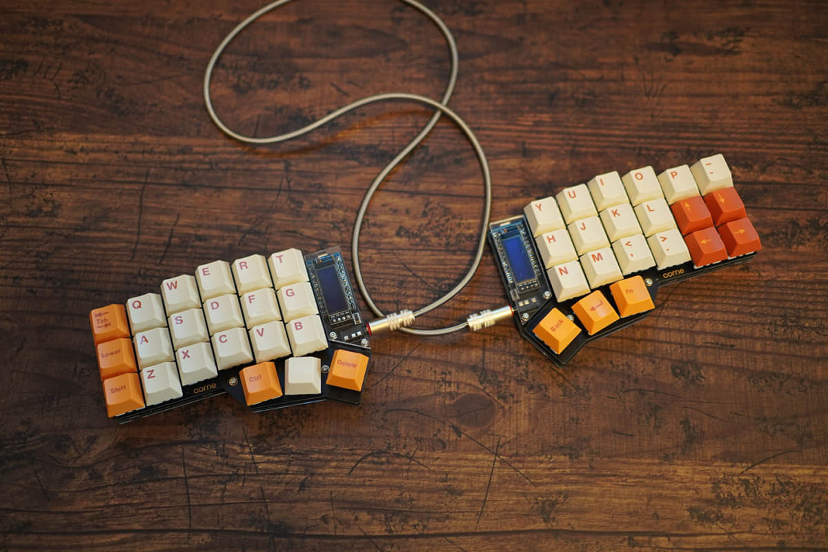 最小限のキーで構成される自作キーボードの例