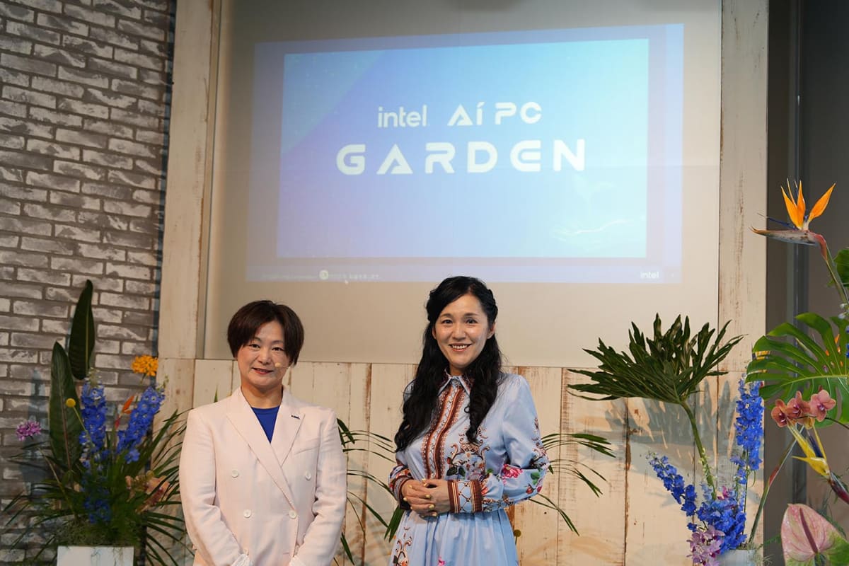 インテル マーケティング本部 上野晶子 本部長(左)と世代・トレンド評論家の牛窪 恵氏(右)