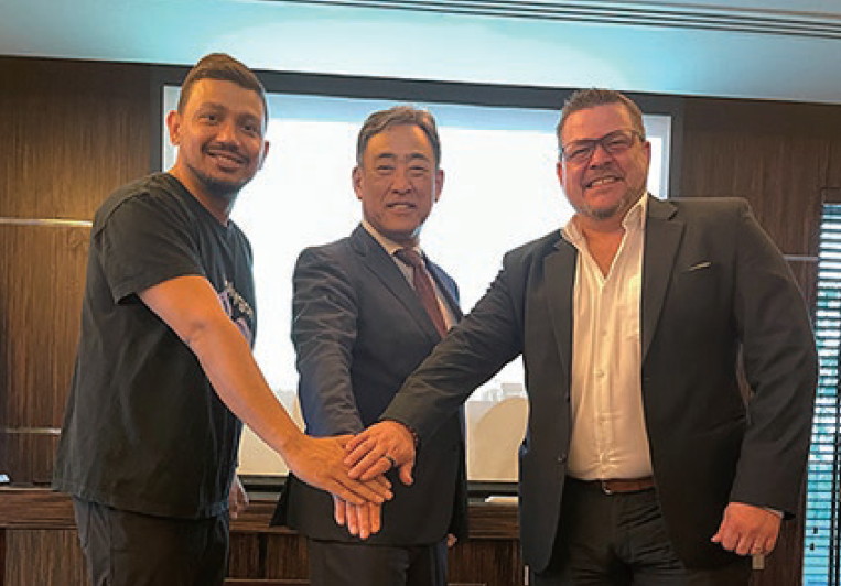 左から、Polygon Labs FounderのSandeep Nailwal氏、ソニー銀行 代表取締役社長の南 啓二氏、SettleMint CEOのMatthew Van Niekerk氏