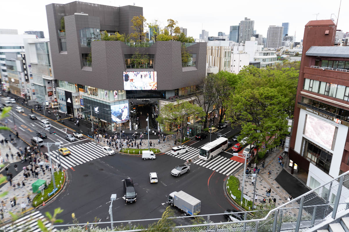 ハラカドの6階から見た東急プラザ表参道 オモカド