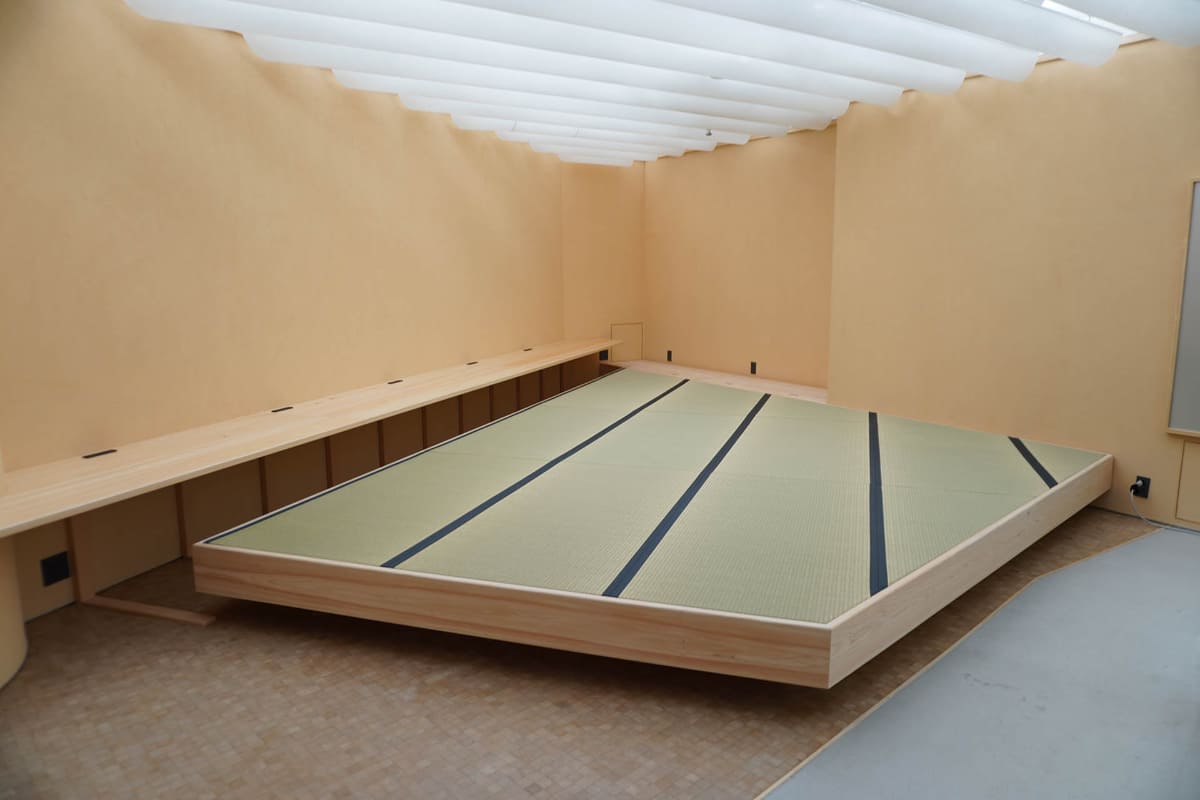 畳でくつろげる場所も