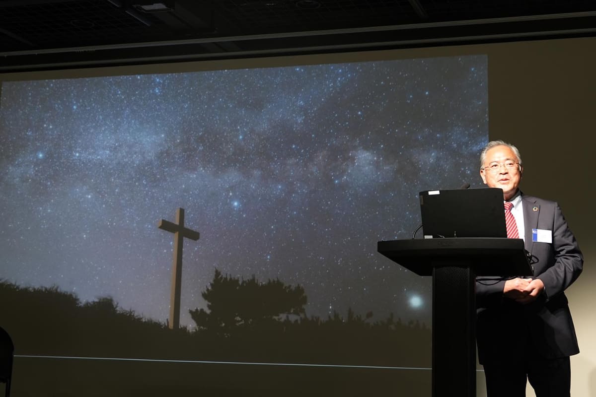 神津島村の前田 弘村長