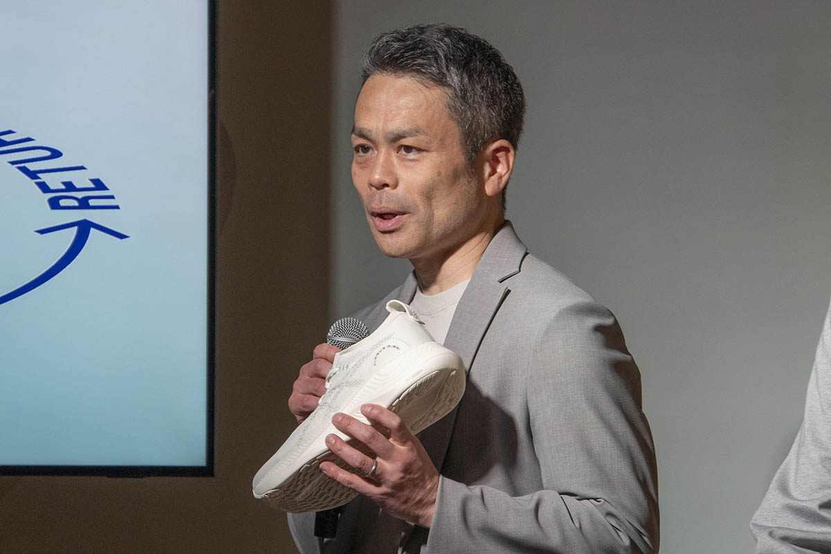 アシックス フットウエア生産統括部マテリアル部長 上福元史隆氏