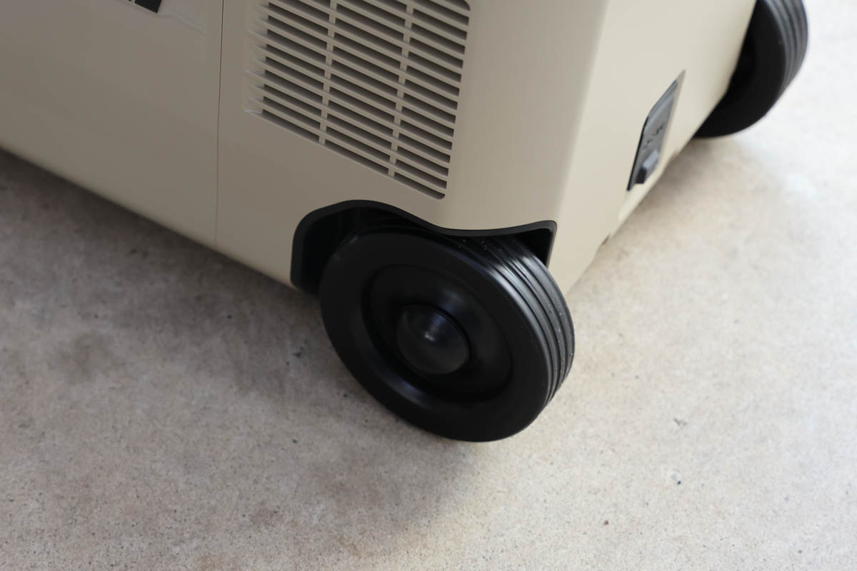 車輪とハンドルもついています