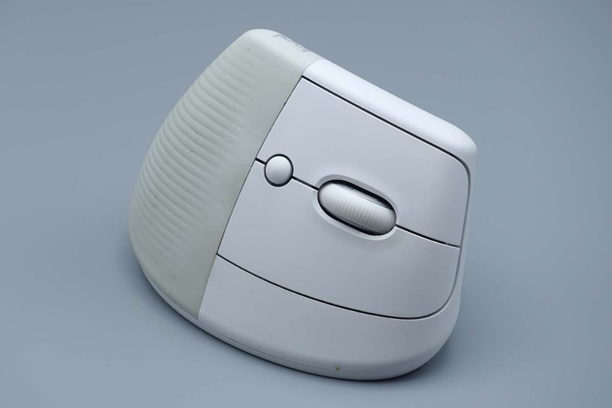 ホイール下にボタン