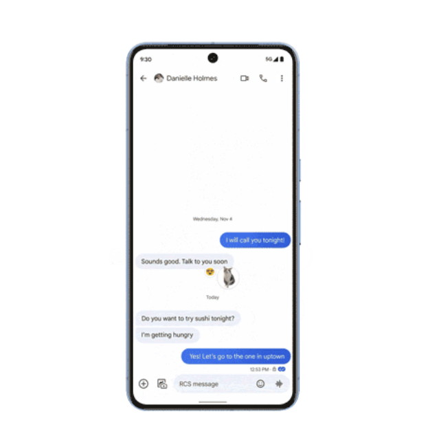 お気に入りの写真からAIで変換し、絵文字のようなリアクションに使える「フォト文字」(中央の猫)