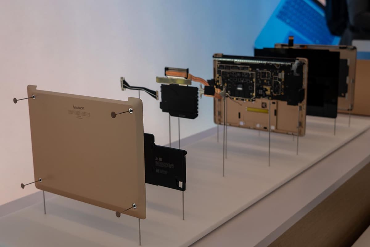 発表会場には分解モデルも展示