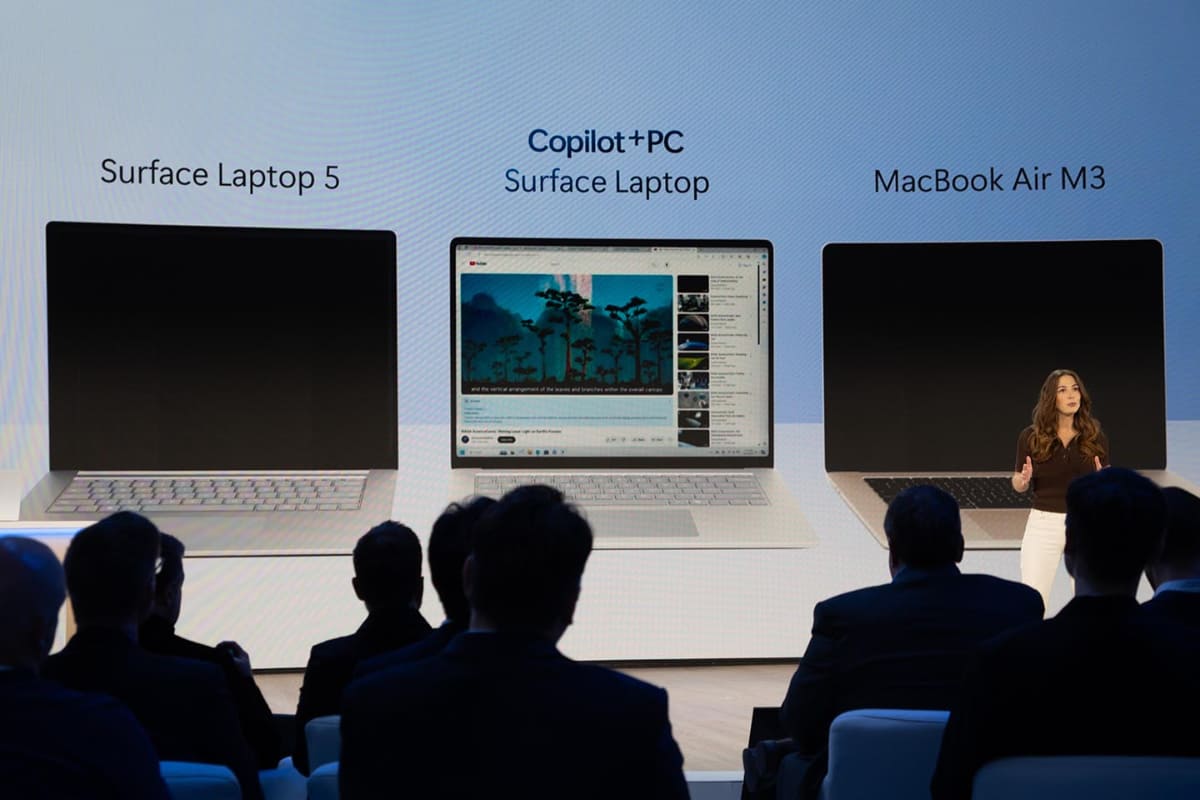 イベントではMacBook Airとの直接的な比較が目立った