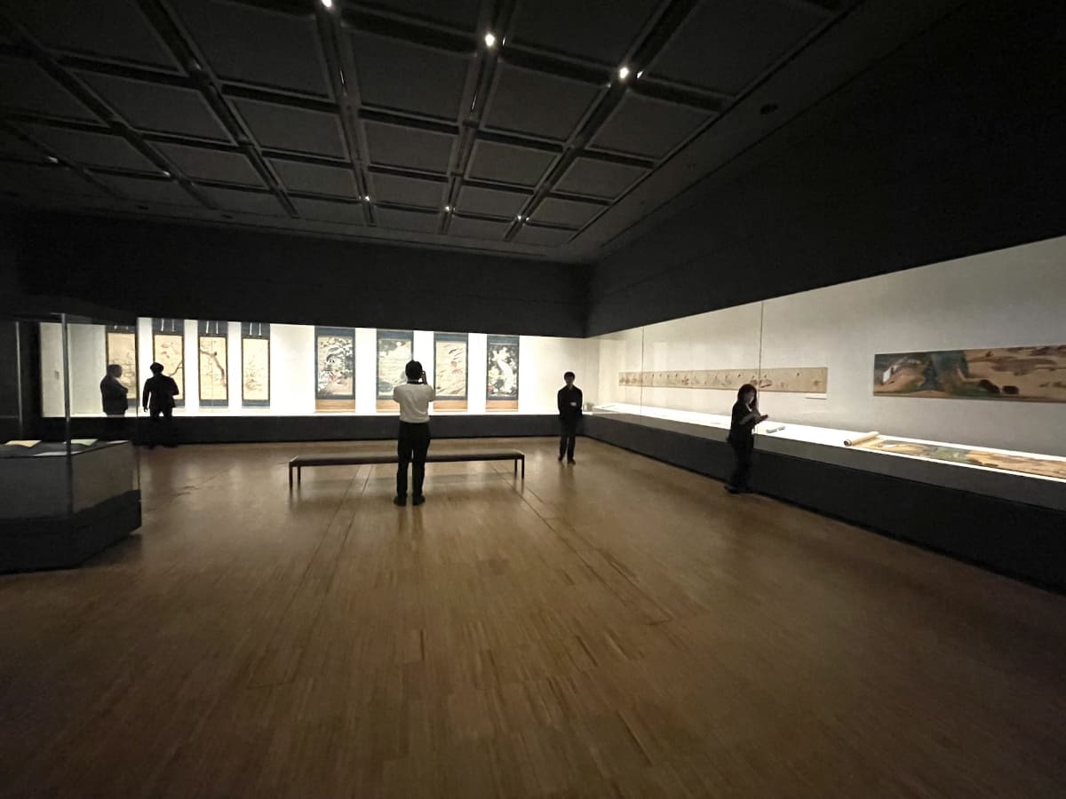 伊藤若冲の《動植綵絵》などが展示されている展示室2