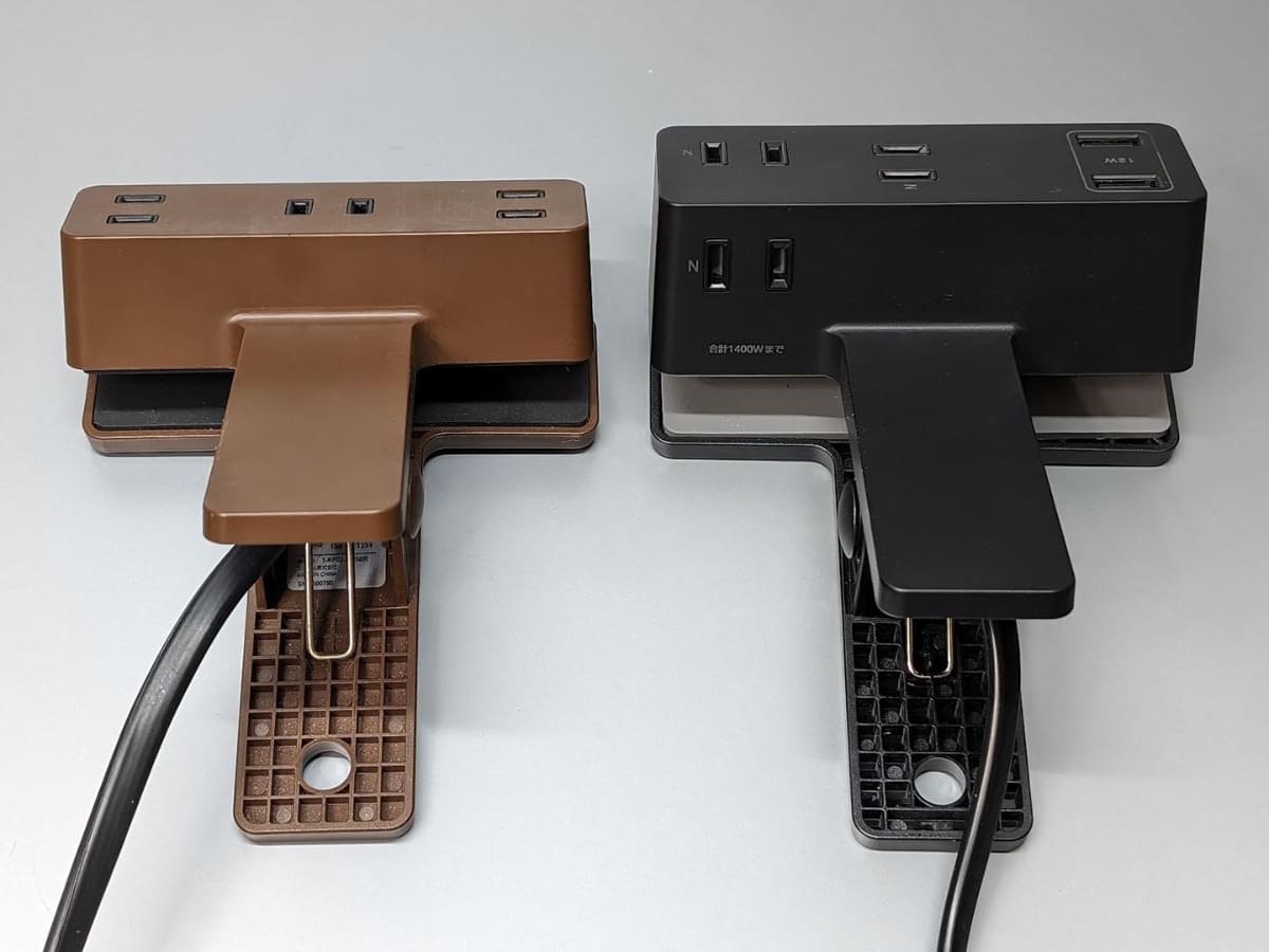 USBポートのない従来モデル(左)との比較。明らかに大柄になっています