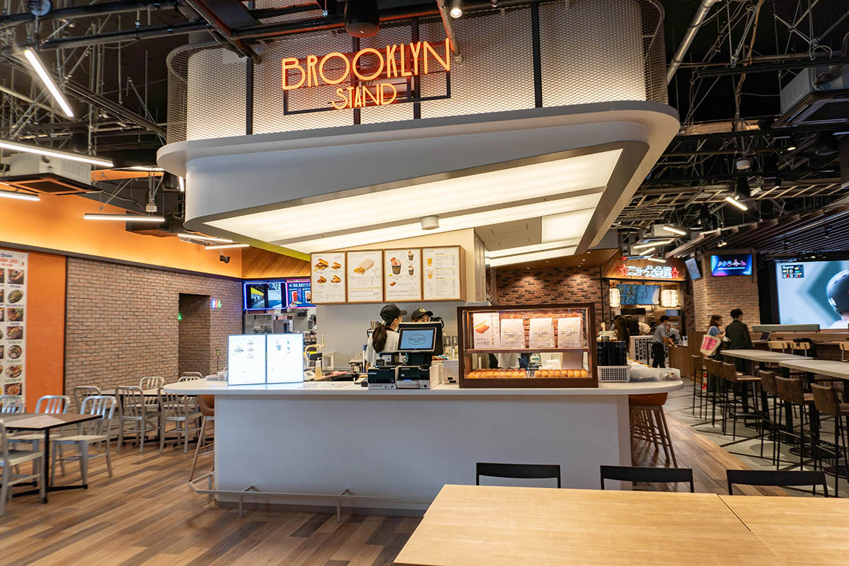 カフェバー「BROOKLYN STAND」