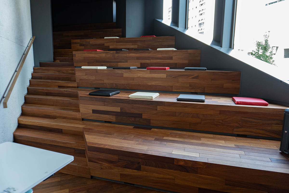 階段室(たまりば)