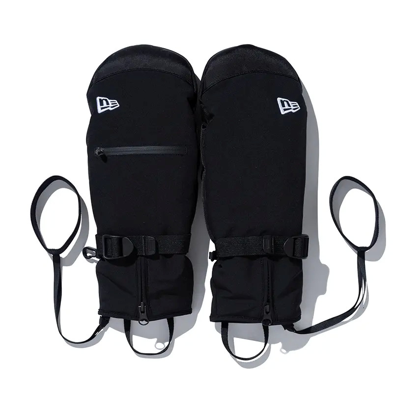 「Snow Under Mitt」、8,800円