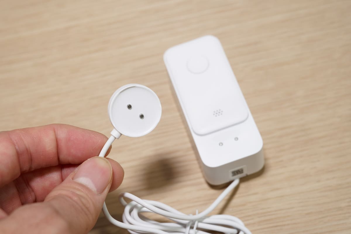 コード先端も裏表両面に金属端子