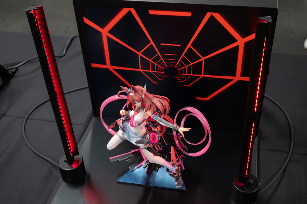 映像とLEDライトの色が連動する機能を搭載