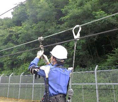 金具の点検作業での実証試験