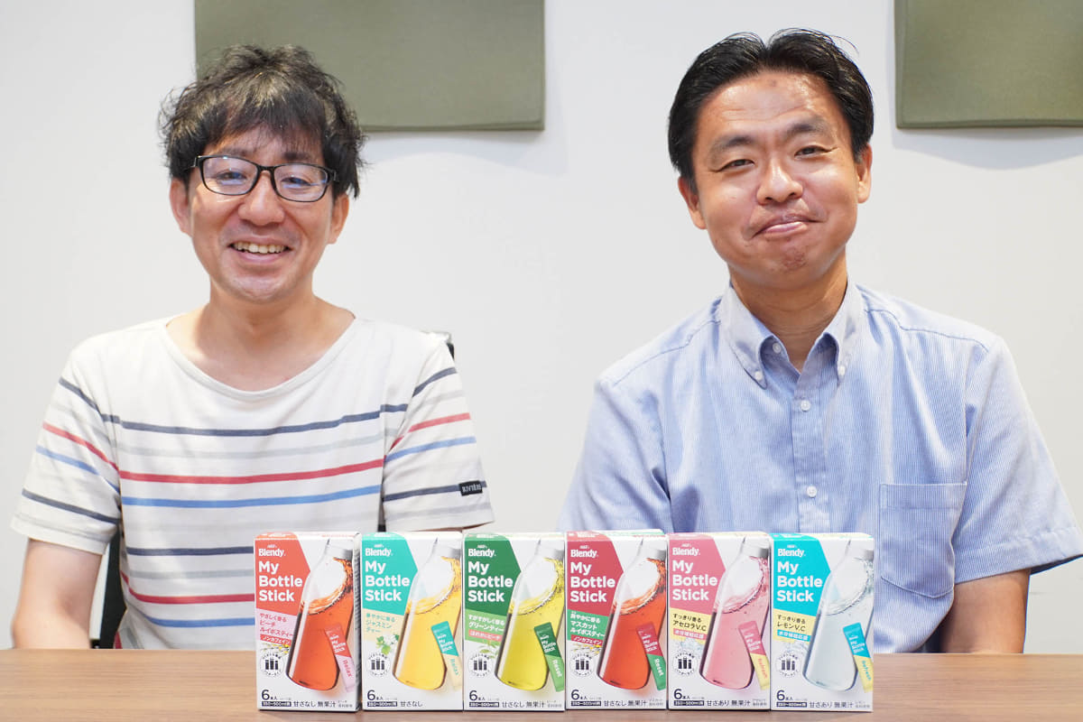 味の素AGF コンシューマービジネス部 中村厳海さん(左)と増田修さん(右)