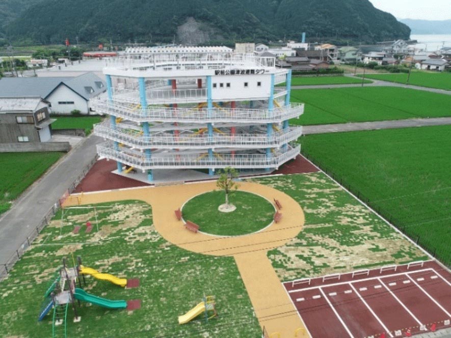 宿毛市 駅前公園津波避難タワー