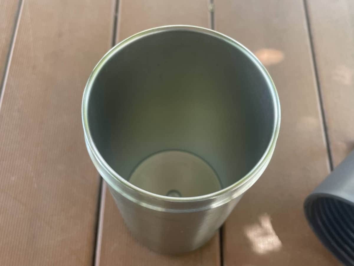 ステンレス製の真空断熱構造の本体