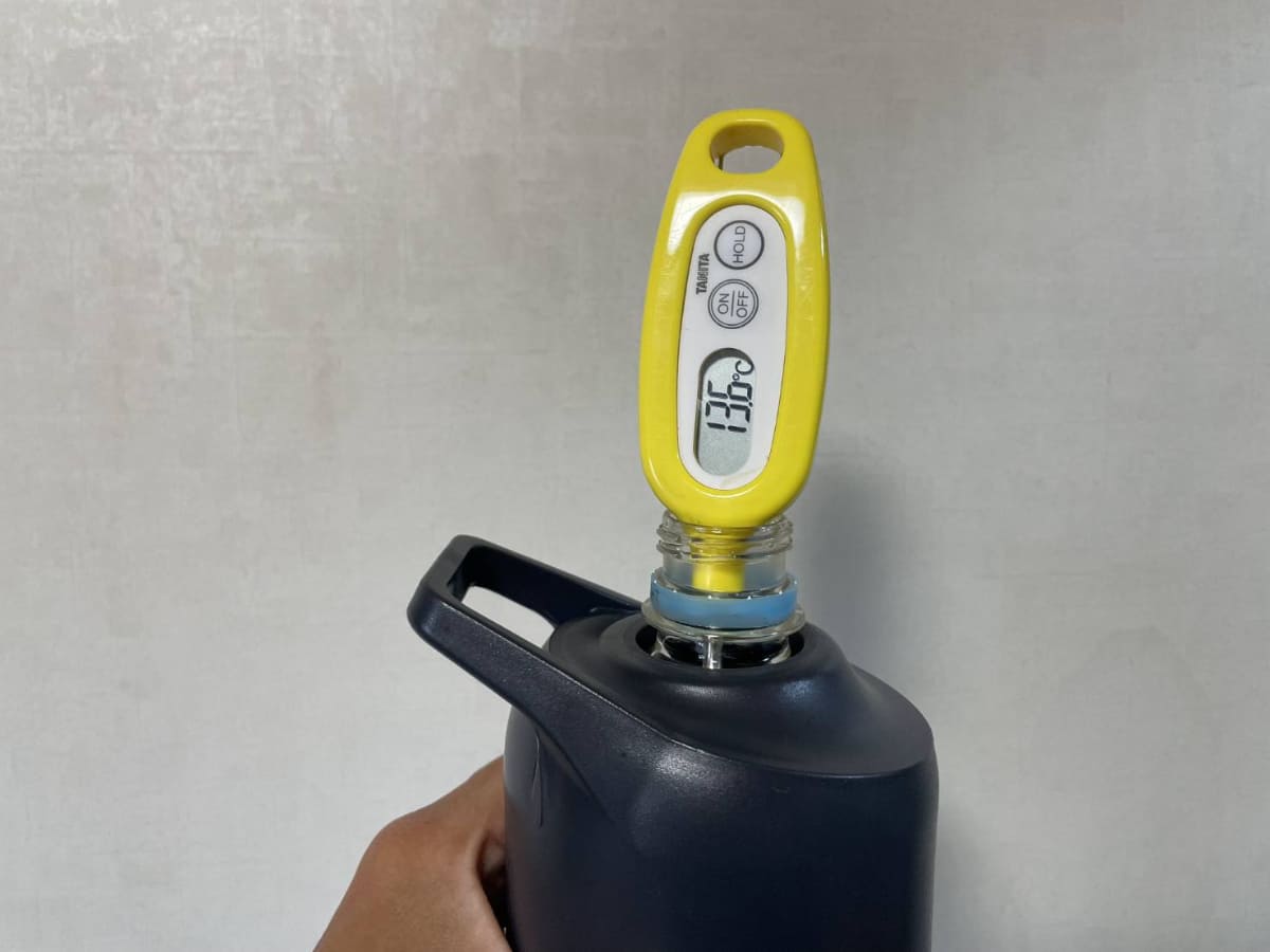 3時間後、保冷ホルダーに入れたものは「13.6℃」