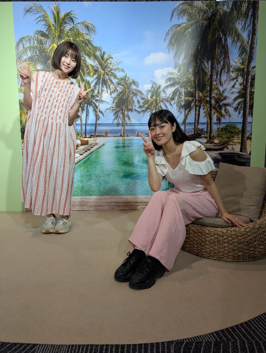 この写真と……