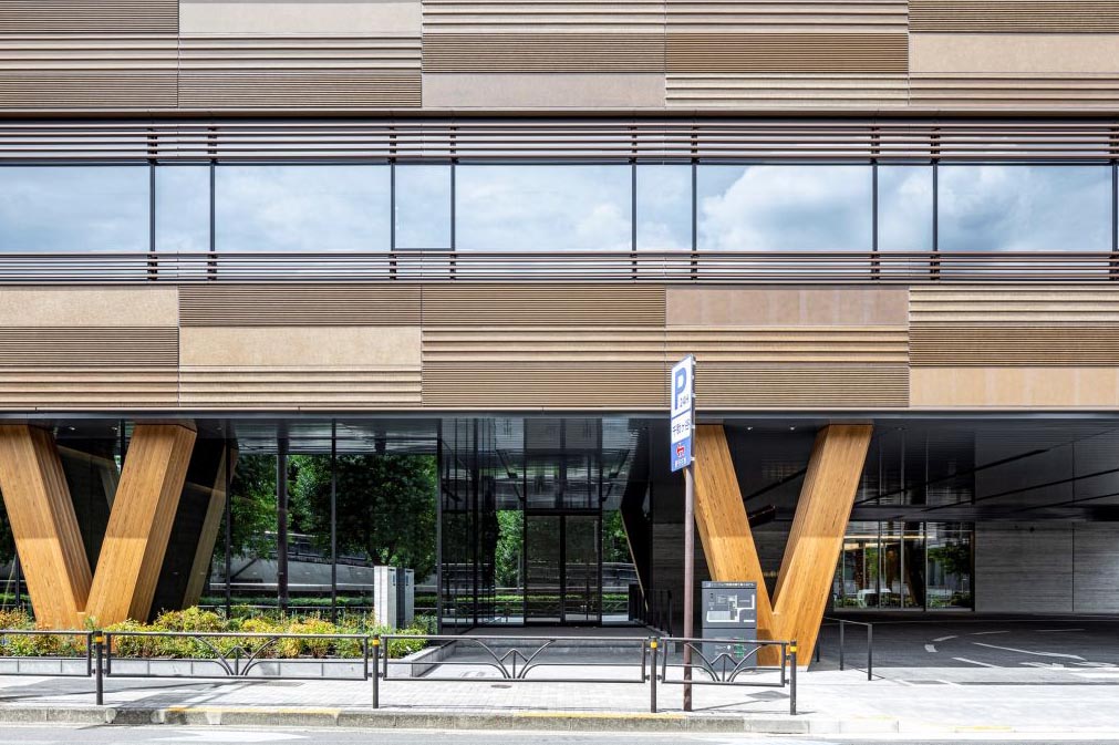 正面アプローチ