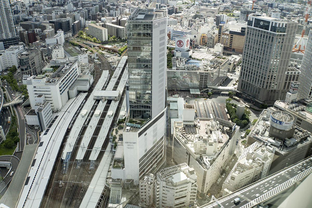 ザ ヨコハマ フロント 42階から見た横浜駅西口周辺の様子