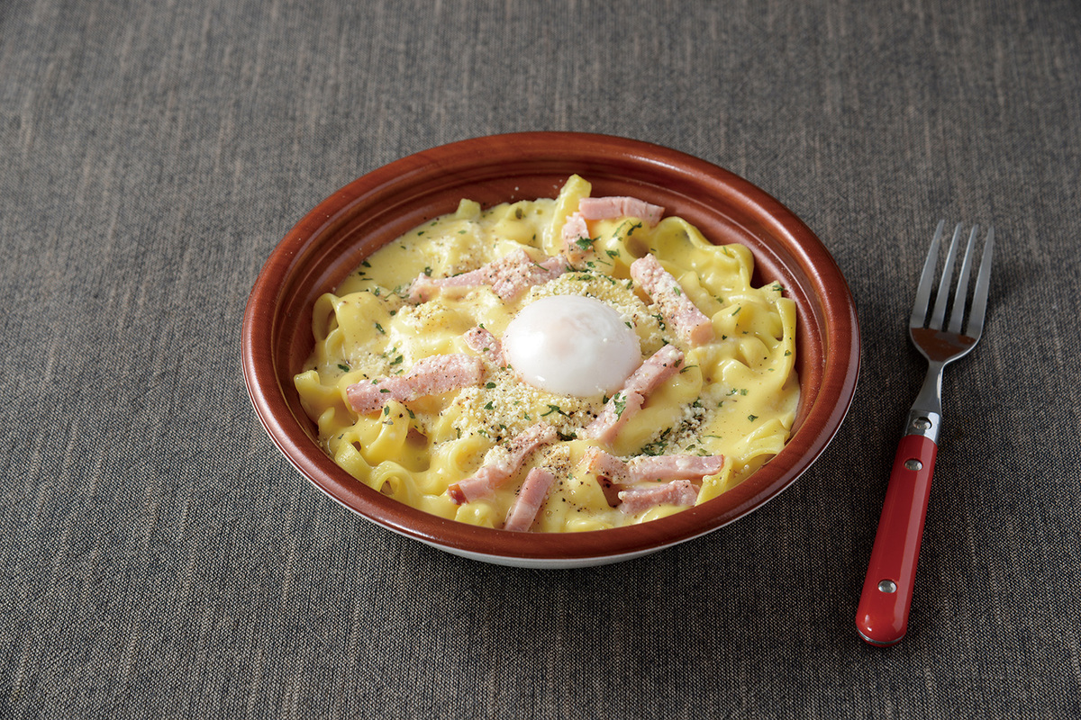 ソースたっぷり カルボナーラ