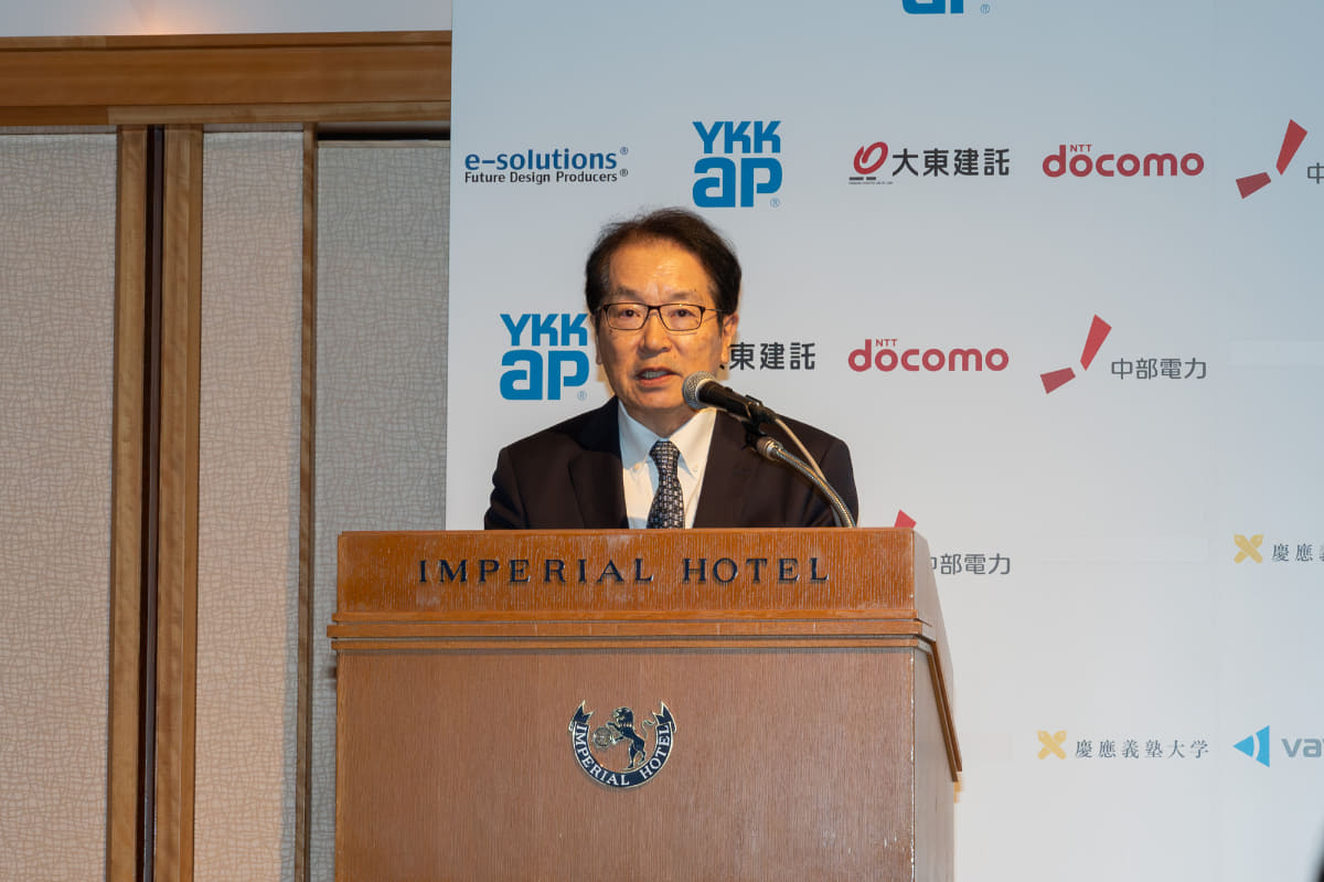 トータルフューチャーヘルスケアの親会社、イーソリューションズ代表取締役社長の佐々木経世氏。業界横断の取り組みを実現させた中心人物となる