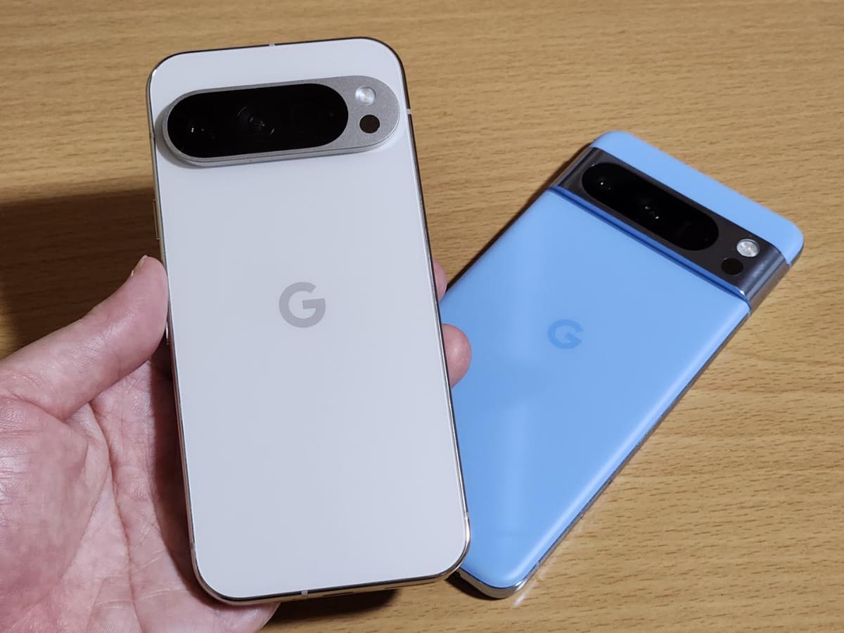 Pixel 9 Pro(手前)は画面サイズが6.3型。Pixelシリーズのラインナップ強化により、Pixel 8 Pro(奥)とは名前が似ていても、画面サイズ的には全く別系統の製品になりました