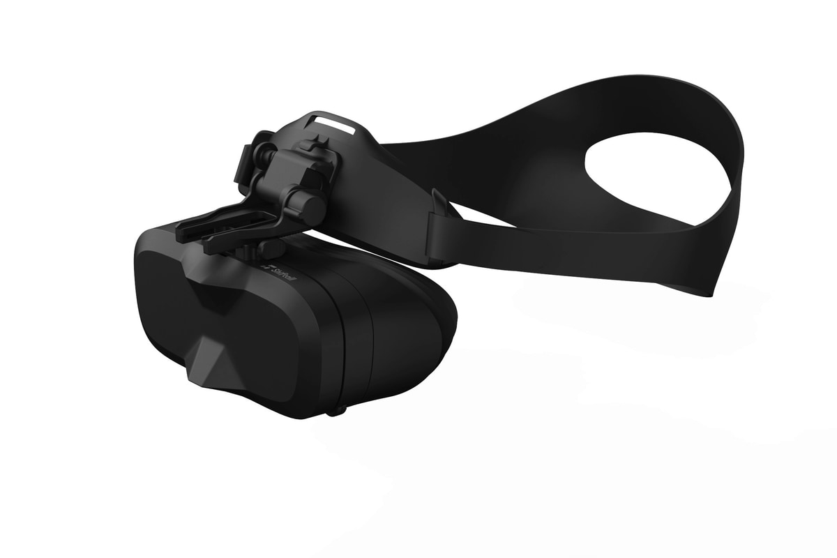 額パッドにフリップアップ機構