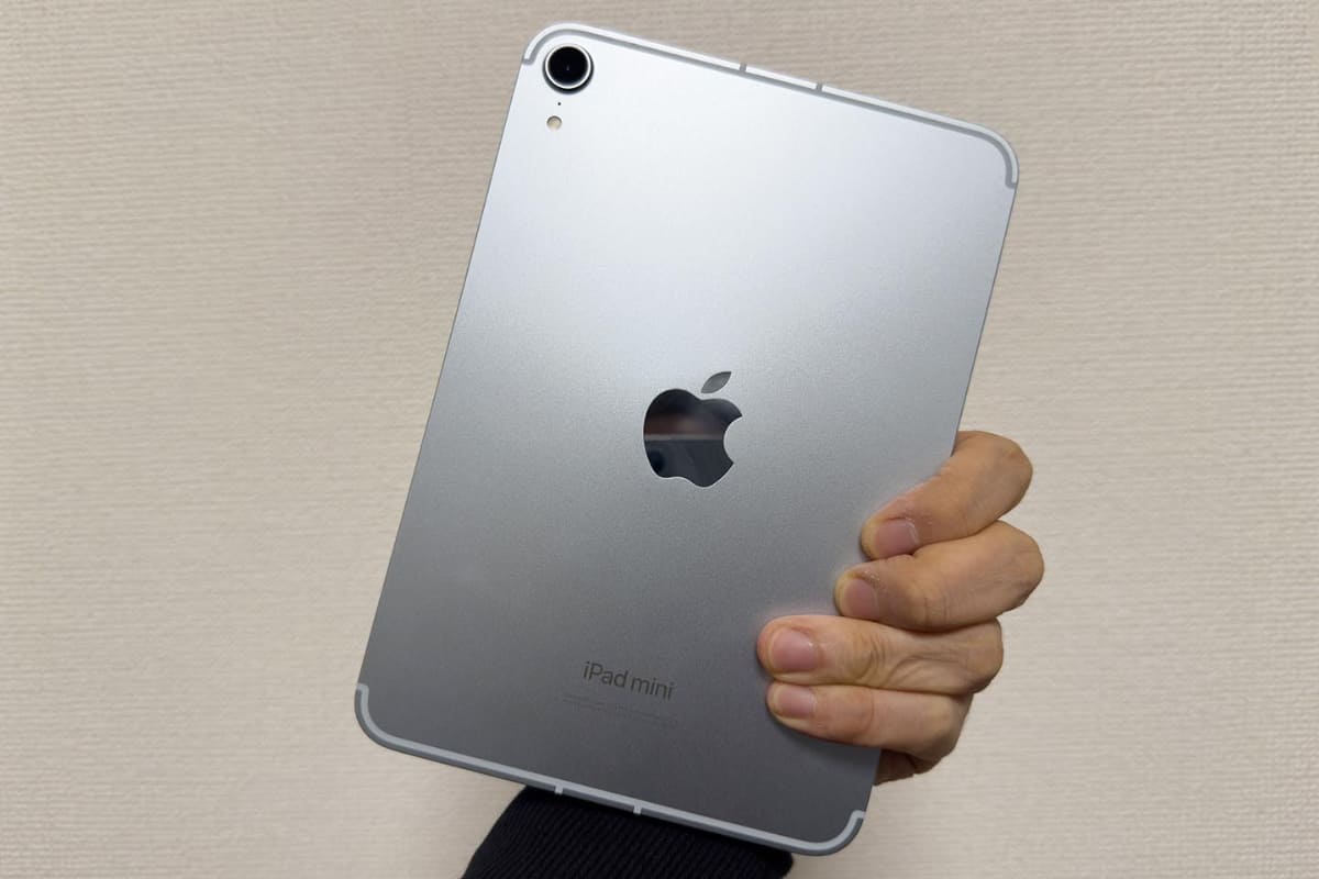 iPad mini(A17 Pro)の背面