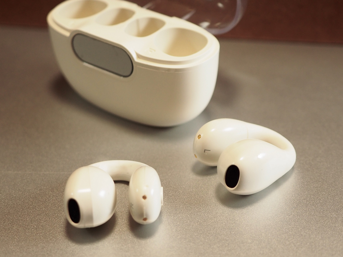 3COINS「オープンイヤーイヤカフイヤホン 2413/KRU03」