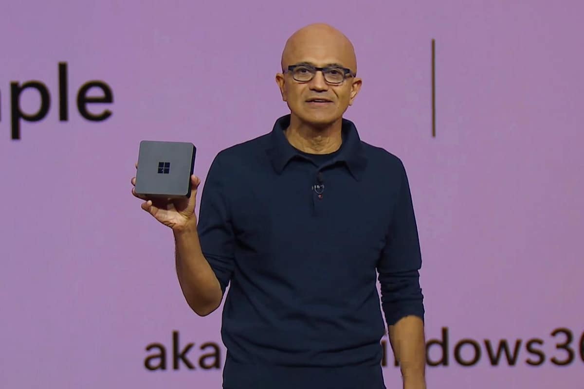 Windows 365 Linkを持つナデラCEO