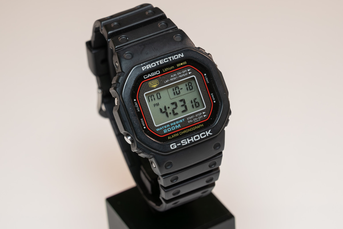 1983年発売の初代G-SHOCK「DW-5000C-1A」