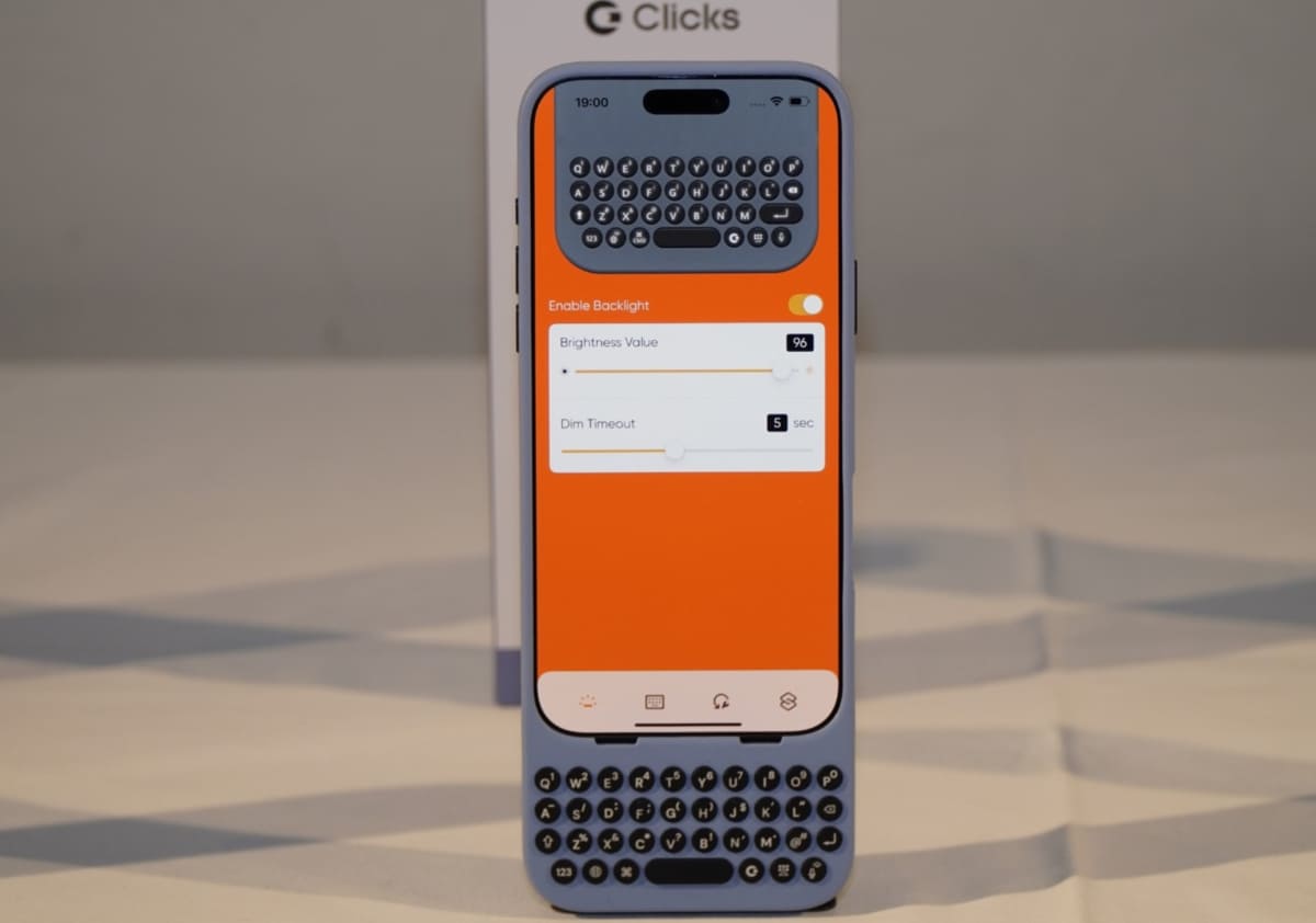 バックライトはアプリで細かく設定可能