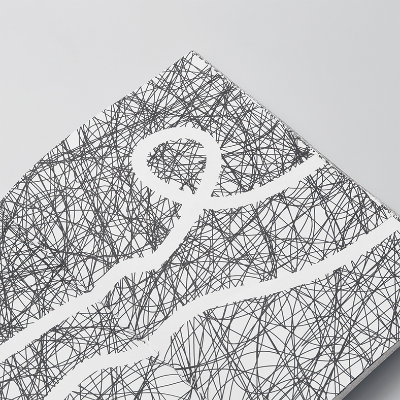 白い道は全ページでつながっており、各ページでデザインが異なる