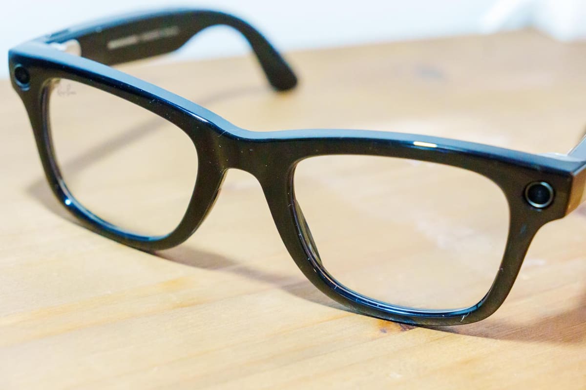 Ray-Ban Meta。見た目は普通のメガネです