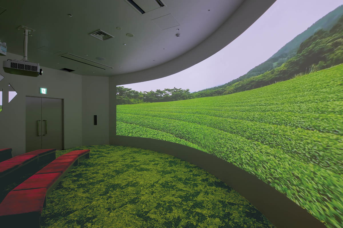 ミュージアム内のシアタールームでは映像でお茶文化を学ぶことができる