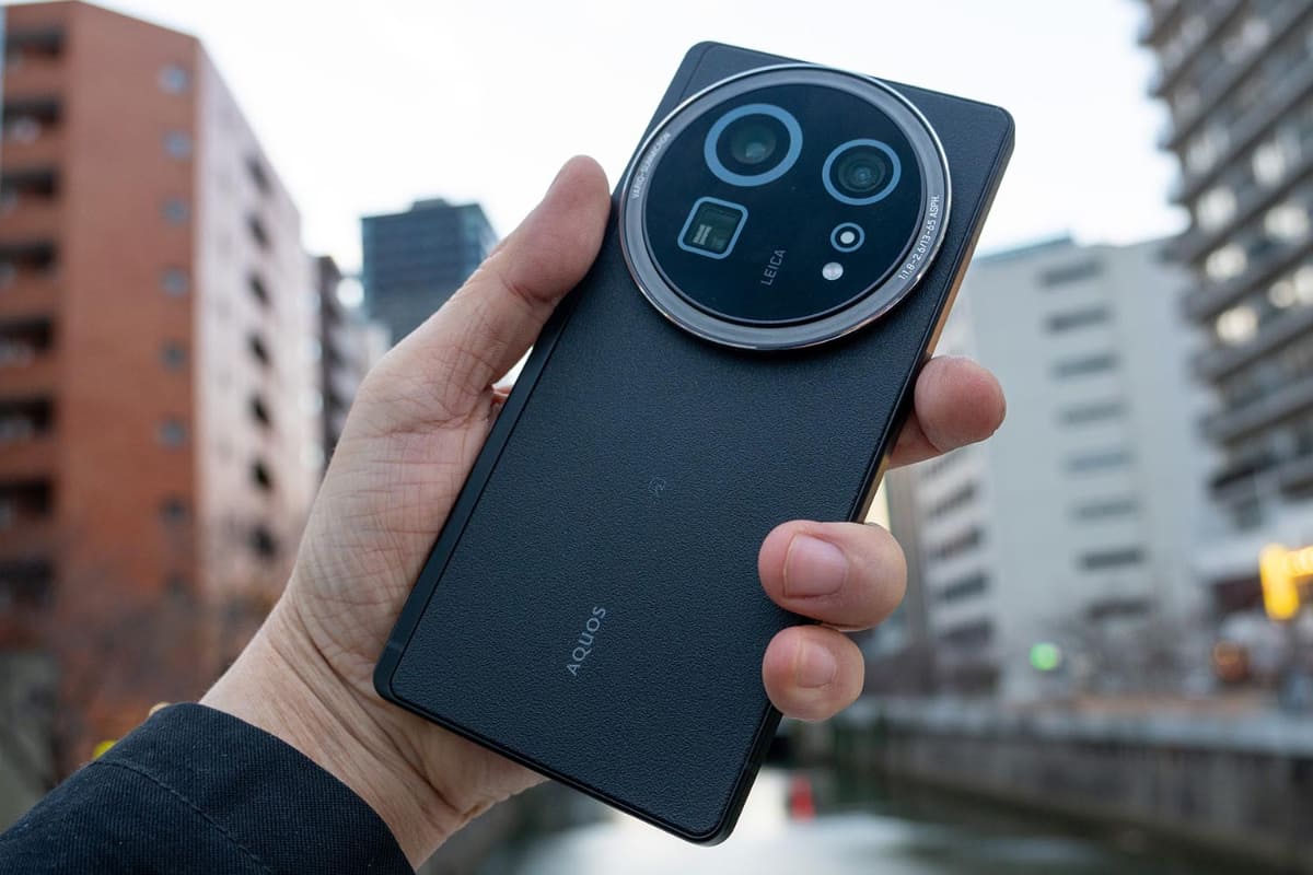 シャープのAQUOS R9 pro