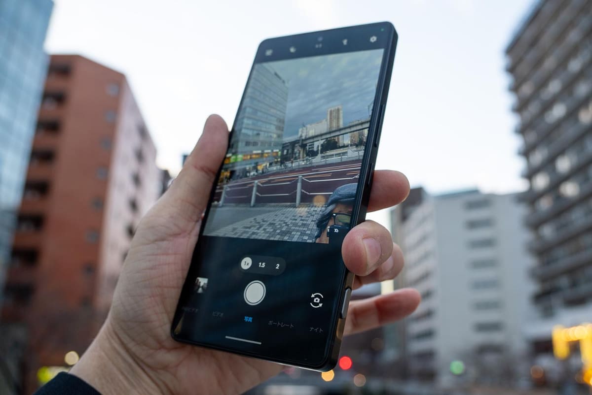 R9 proには「シャッターボタン」を搭載