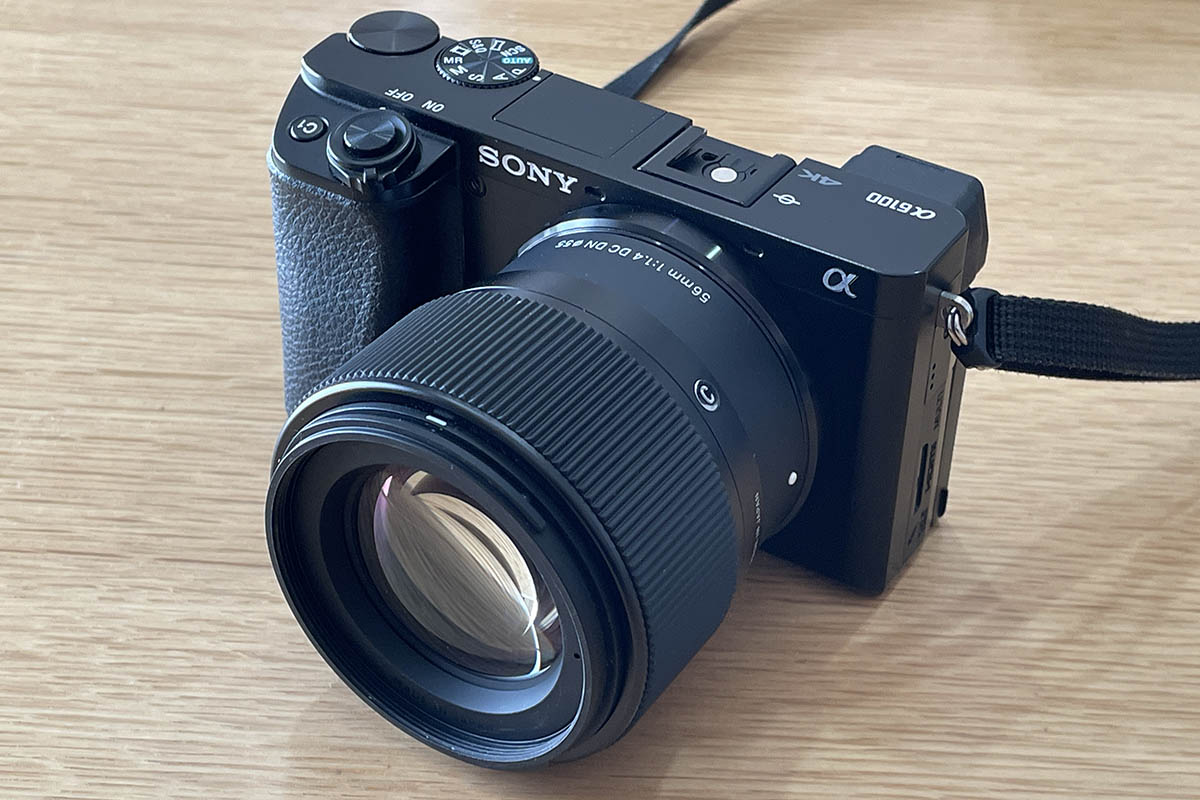 ソニー α6100に装着